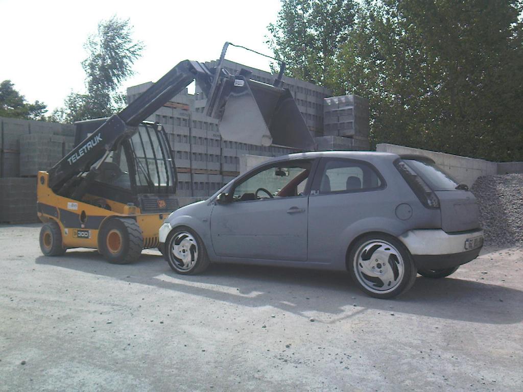 http://img22.xooimage.com/files/1/c/7/photos-0011-10c75fc.jpg